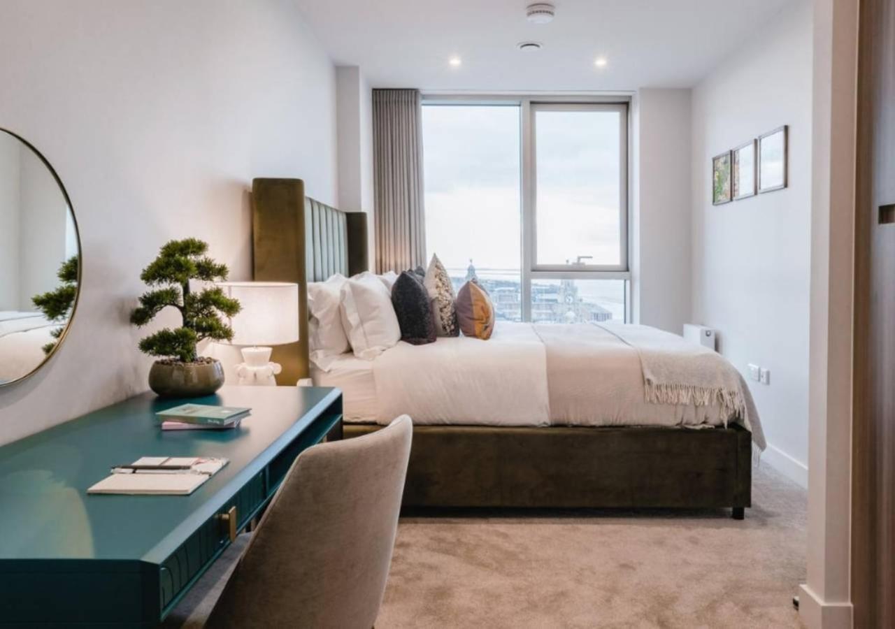 Charles Hope Apartment *